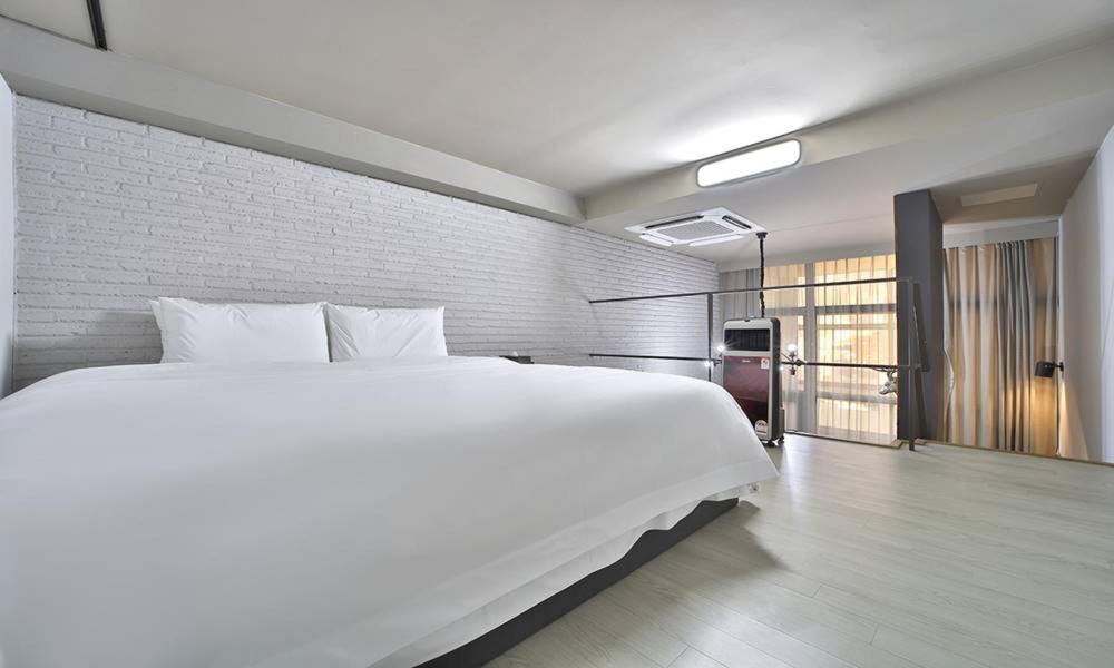 Seomyeon Hound Hotel 1St Street Busan Rom bilde