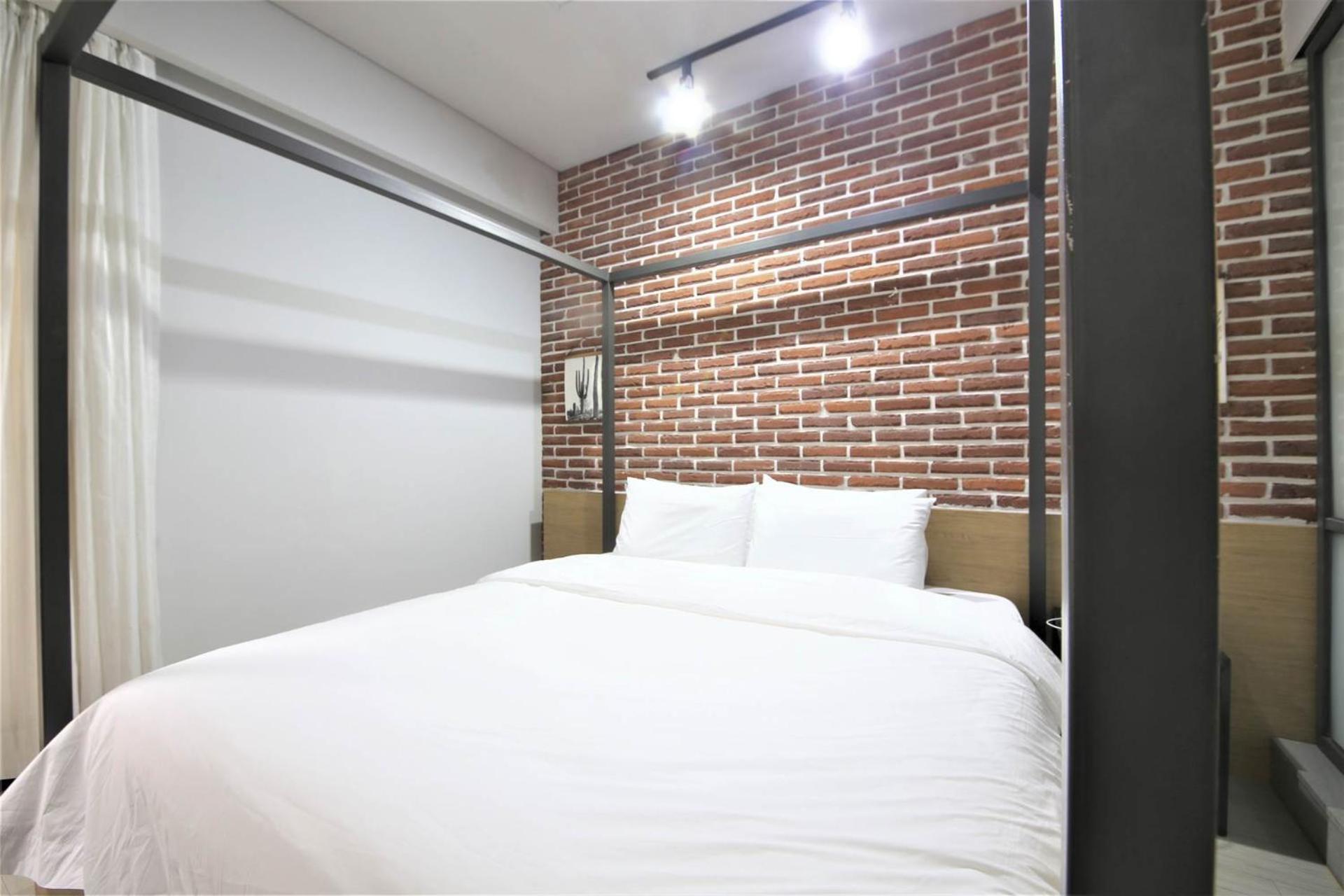 Seomyeon Hound Hotel 1St Street Busan Eksteriør bilde