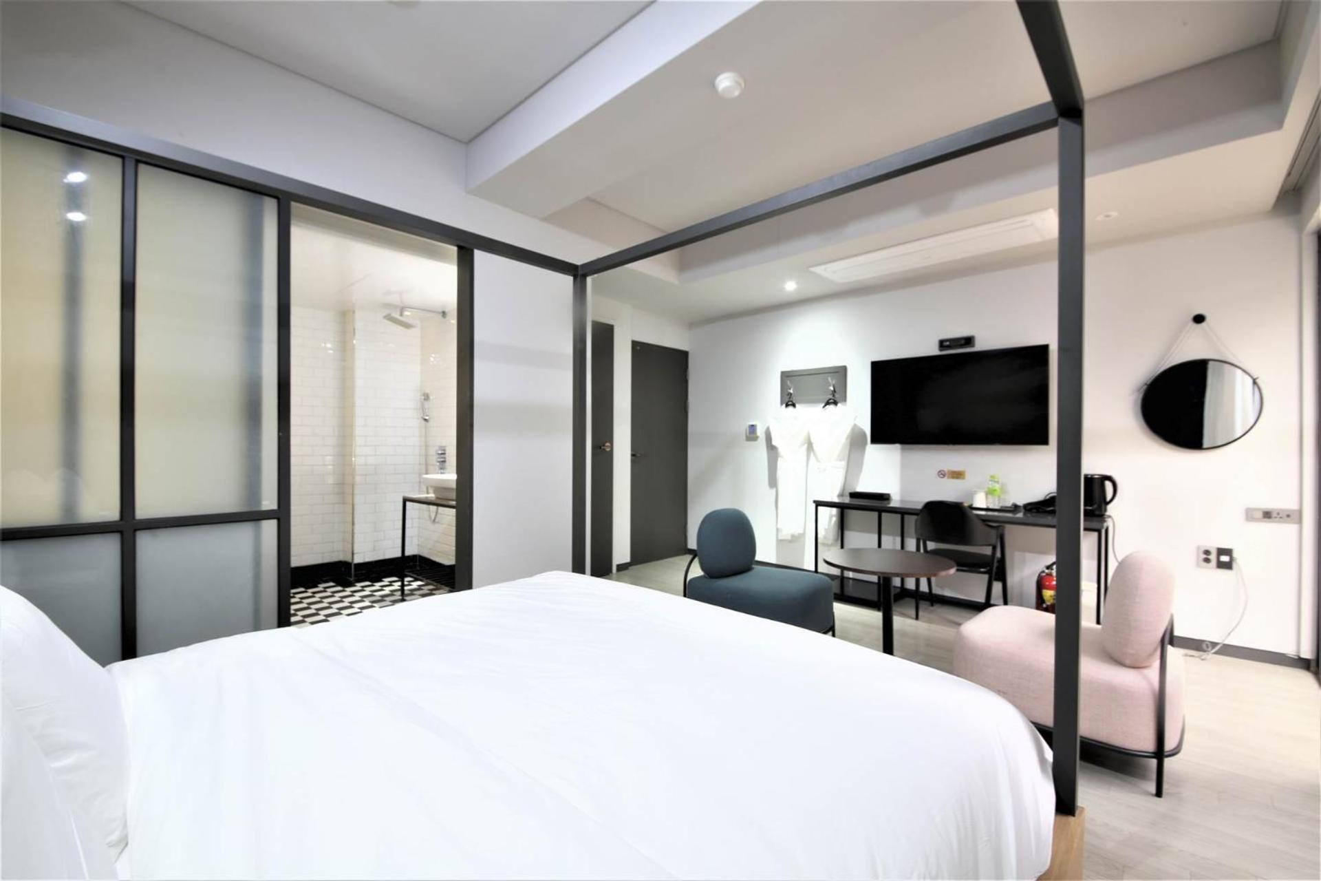 Seomyeon Hound Hotel 1St Street Busan Eksteriør bilde